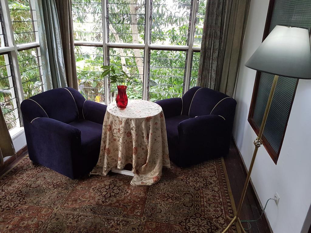 Bushman Cafe Hotel Abidjan Kültér fotó